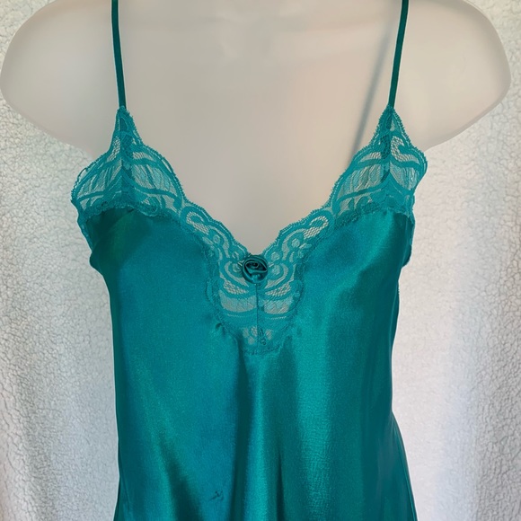 Pristine ‘90s Cacique silky, lacy chemise/slip dress - Picture 2 of 5